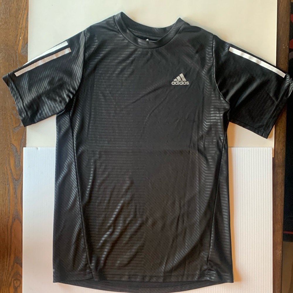 Adidas tshirt